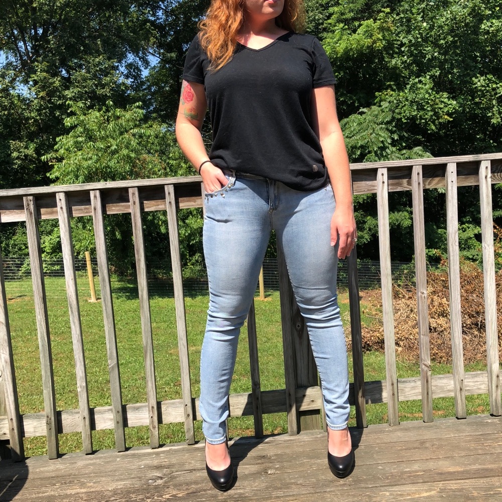 EUC Bullhead Black sz 13 Studded Skinny Jeans